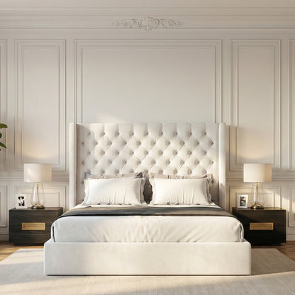 The Ashford Manor Legacy Tufted Bed in Arctic Pearl